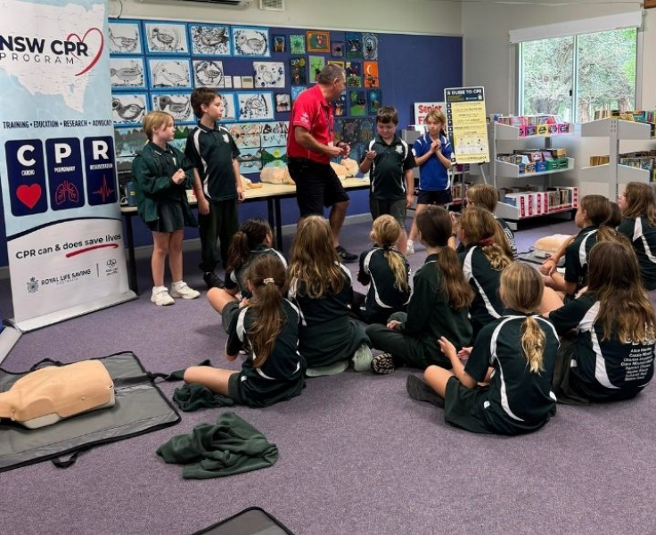 Class of Years 3-6 learning CPR